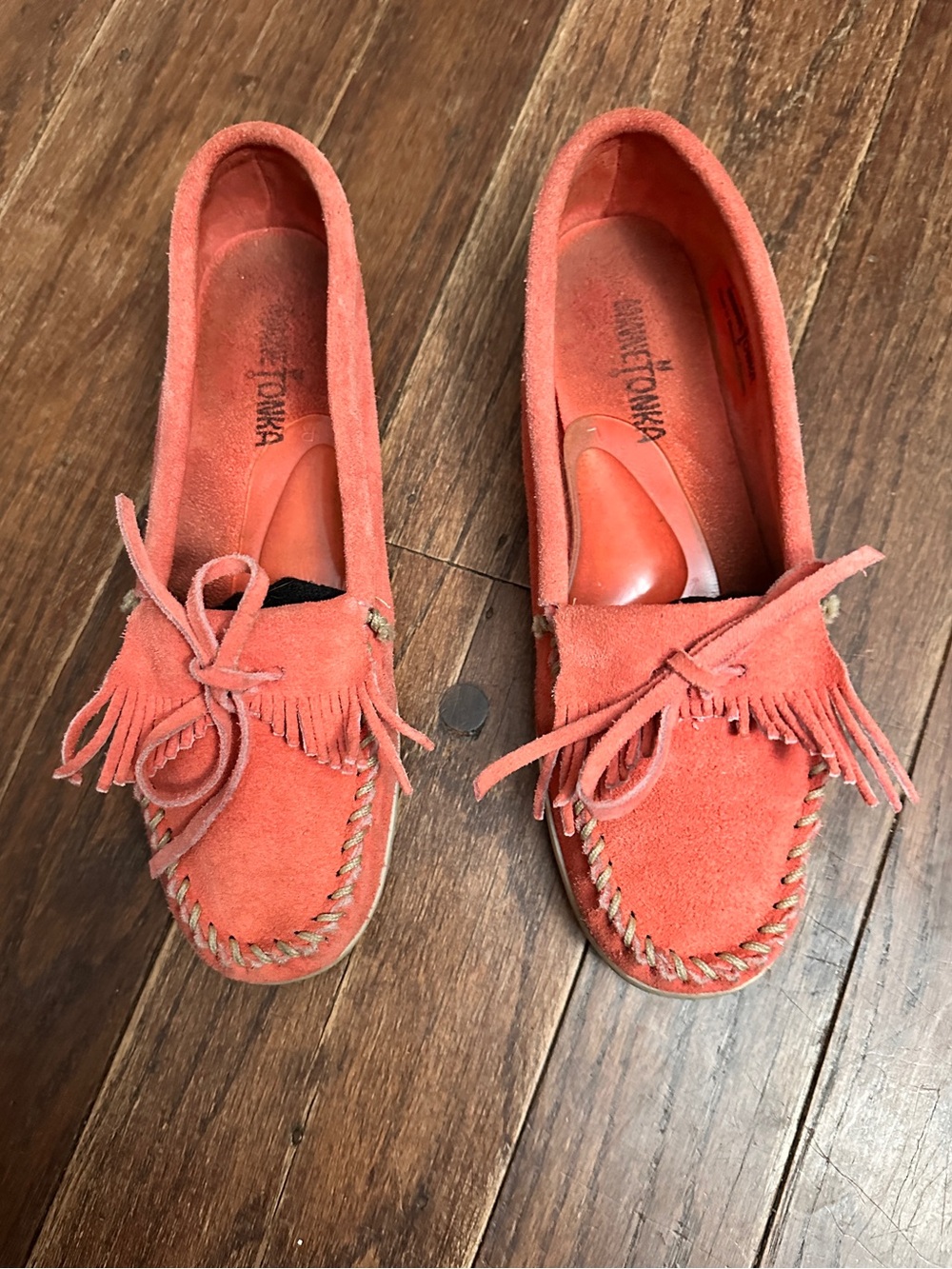 Minnetonka Coral Suede Fringe Moccasins 8.5